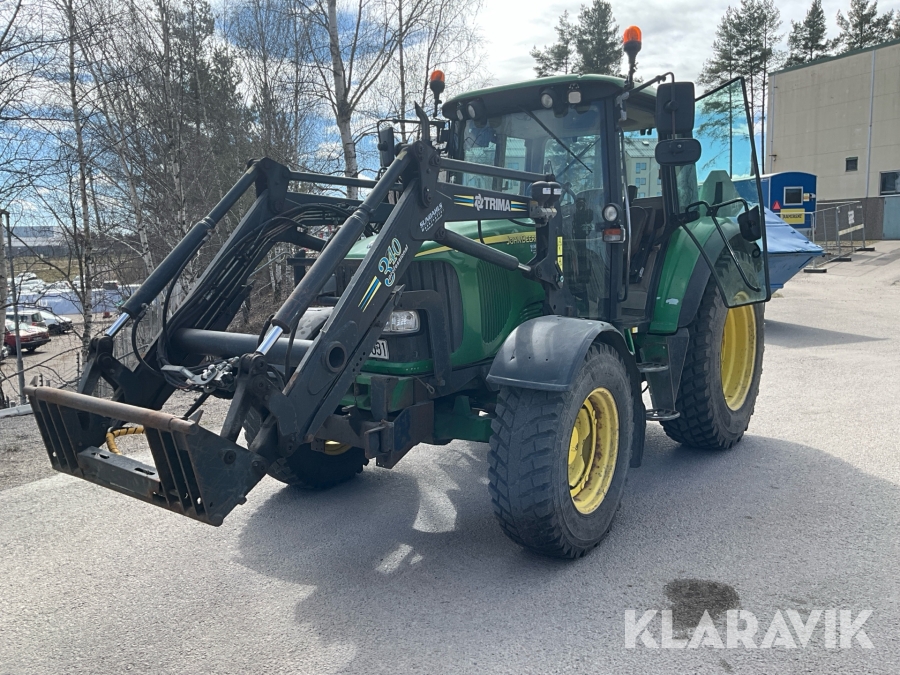 Traktor John Deere 6220 med frontlastare