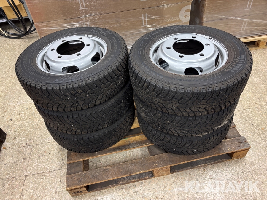 Däck med fälg Nokian Hakkapeliitta CR4 195/70R15C 6 st
