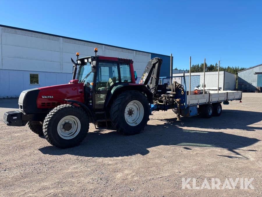 Traktor Valtra 6350 HiTech med metsjövagn & kran