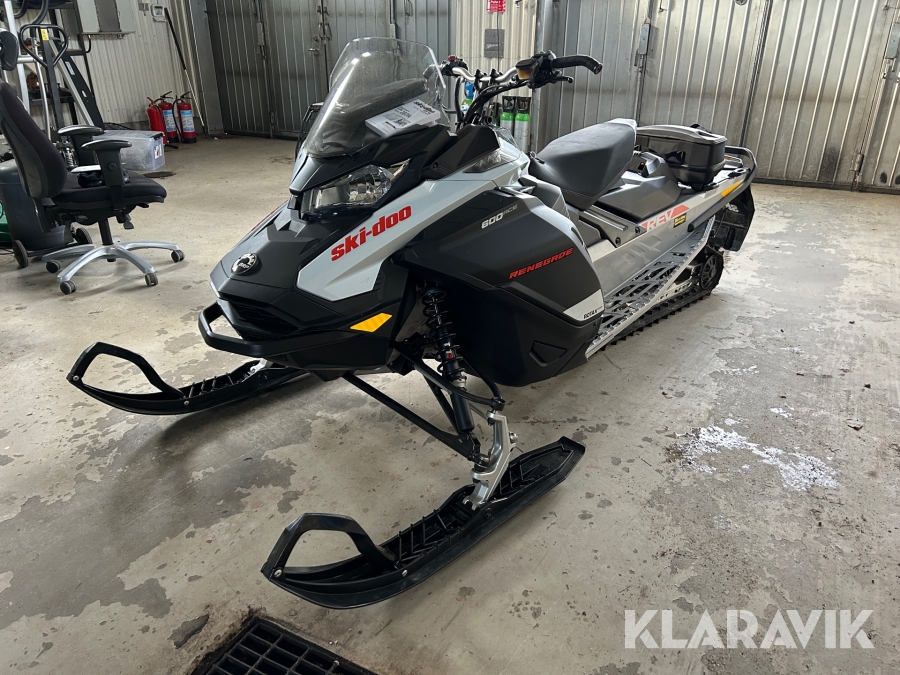 Snöskoter Ski-Doo Rene Sport 600 ACE 4,5 mil