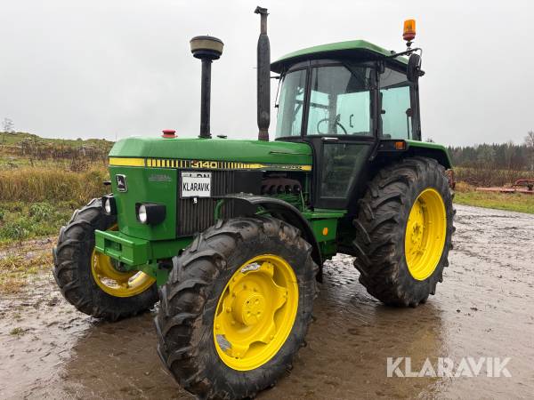 Traktor John Deere 3140 MFWD