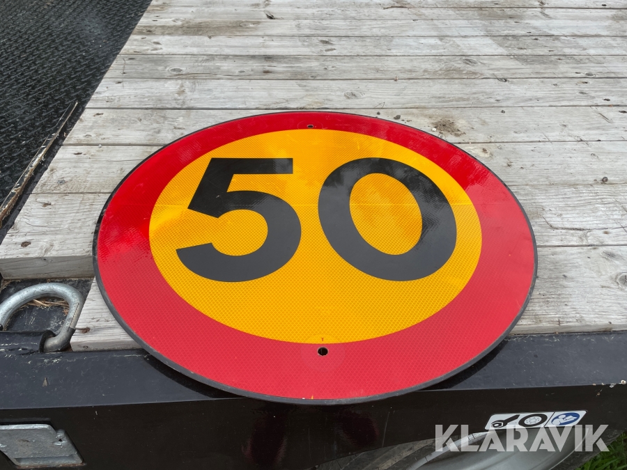 50-skylt