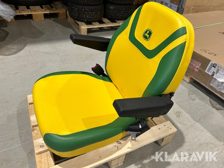Stol John Deere med säkerhetsbälte