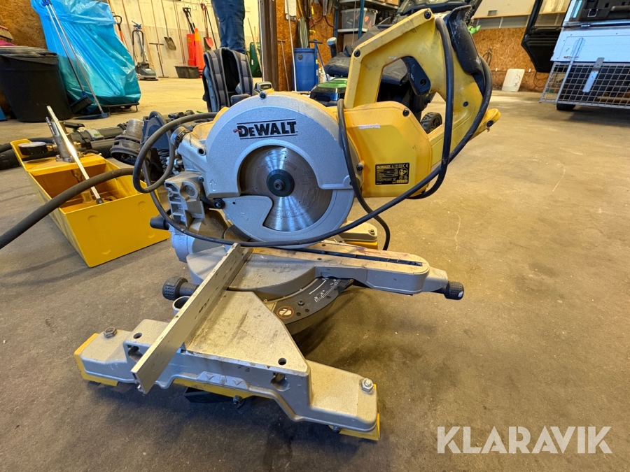 Kap och gersåg Dewalt DW777