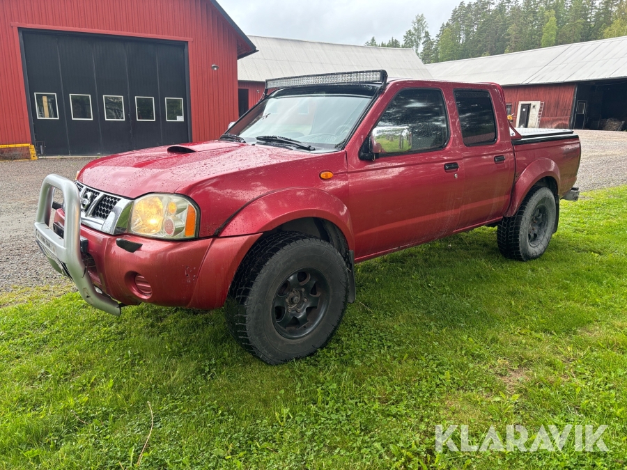 A-Traktor Nissan King cab