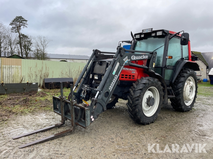 Traktor Valmet Valtra 6550-4 med frontlastare