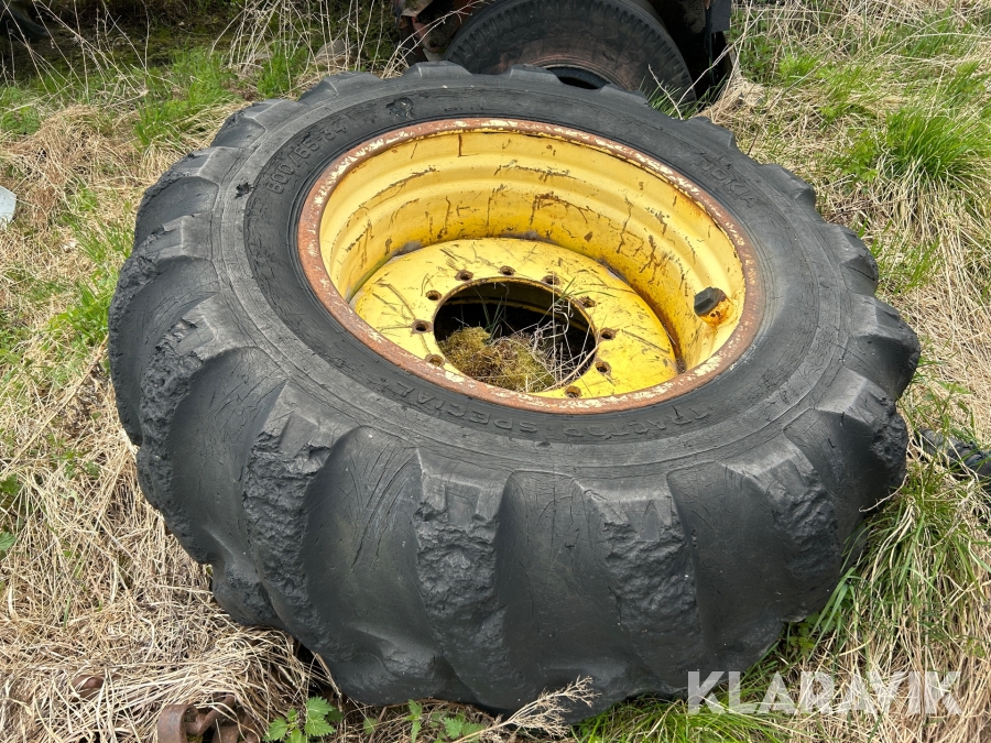 Däck med fälg Nokia 600/65-34