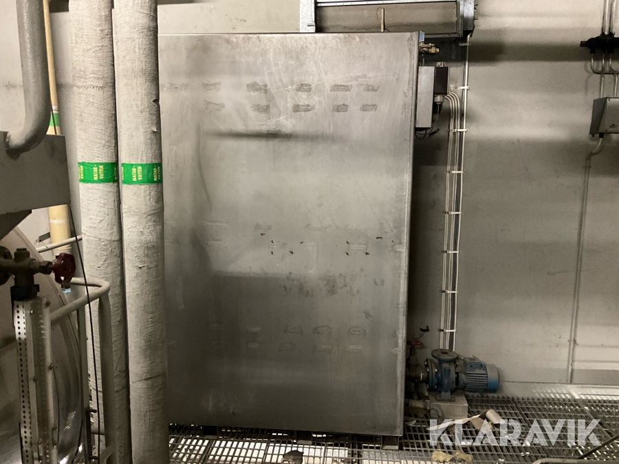 Rostfri vattentank med vattenpump