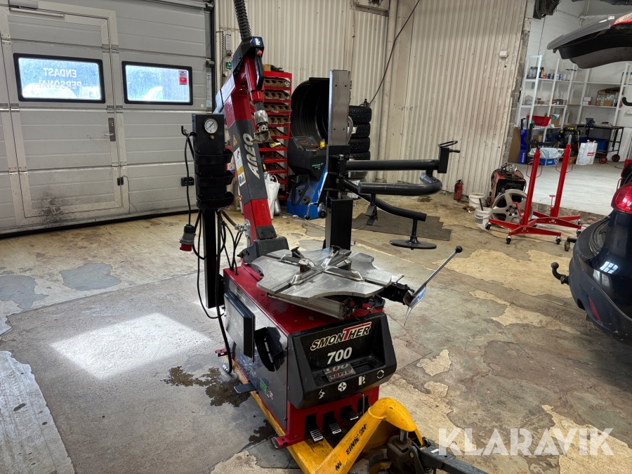 Däckmaskin Areo Smonther 700 med hjälparm