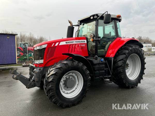 Traktor Massey Ferguson 7720 med frontlyft