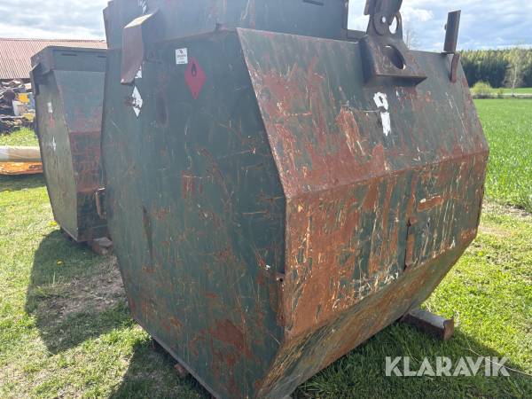 Dieseltank 1600L med lyftbygel Wikers 1600