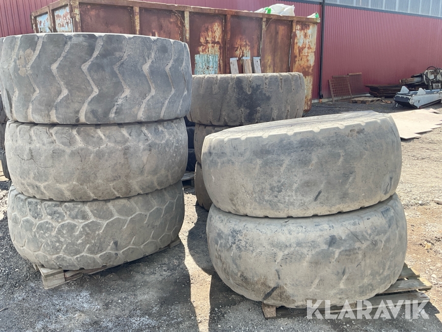 Däck till entreprenadmaskin 23.5R25/20,5R25 8st