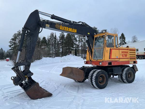 Grävmaskin Åkerman H7MC med skopor