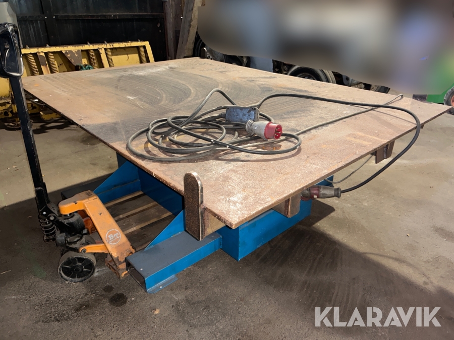 Lyftbord med svetsbord Hymo