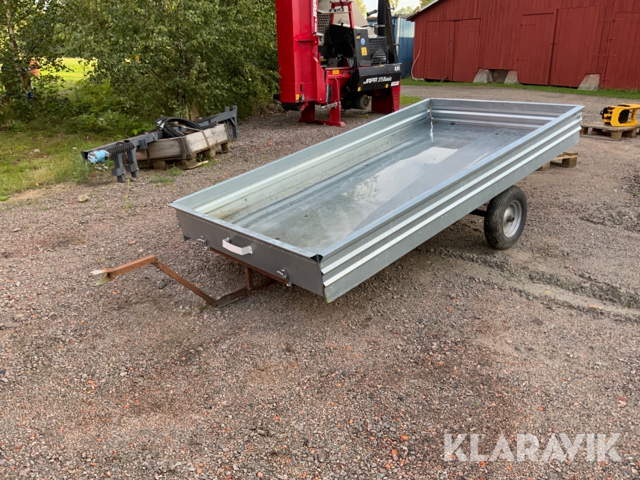 Trädgårdskärra för gräsklippare