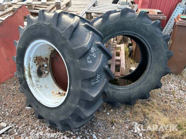 Vallskördsdäck/hjul Michelin &Taurus 16.9R28