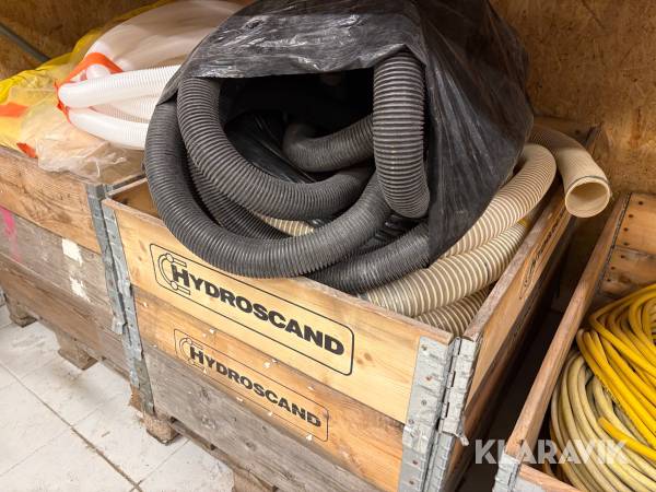 Pall med slangar till stoftavskiljare