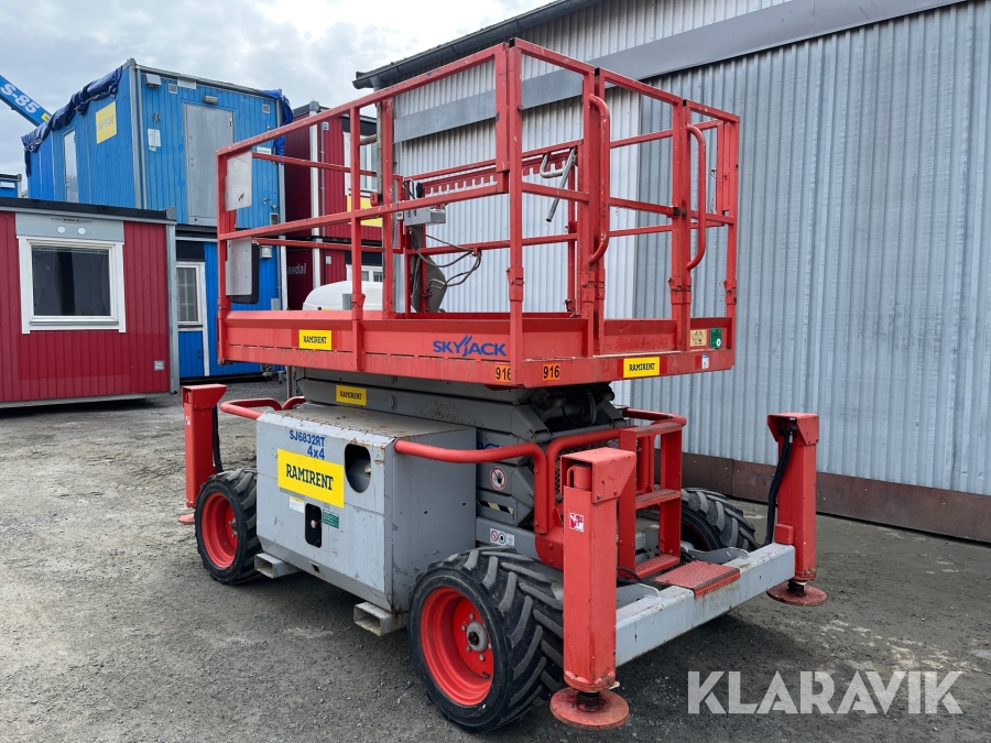 Saxlift Skyjack SJ6832RT 4x4