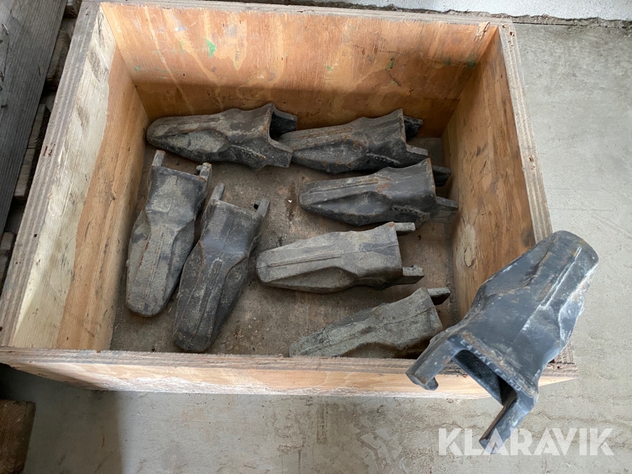 Tänder till grävskopa Volvo 15 AML 8st