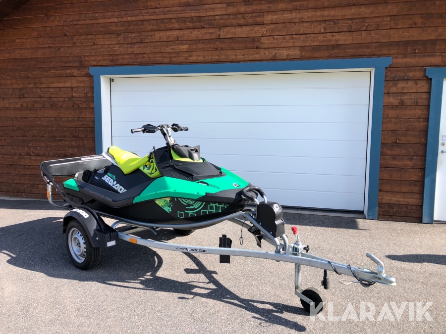 Vattenskoter Seadoo Spark Trixx med vagn Click n Go