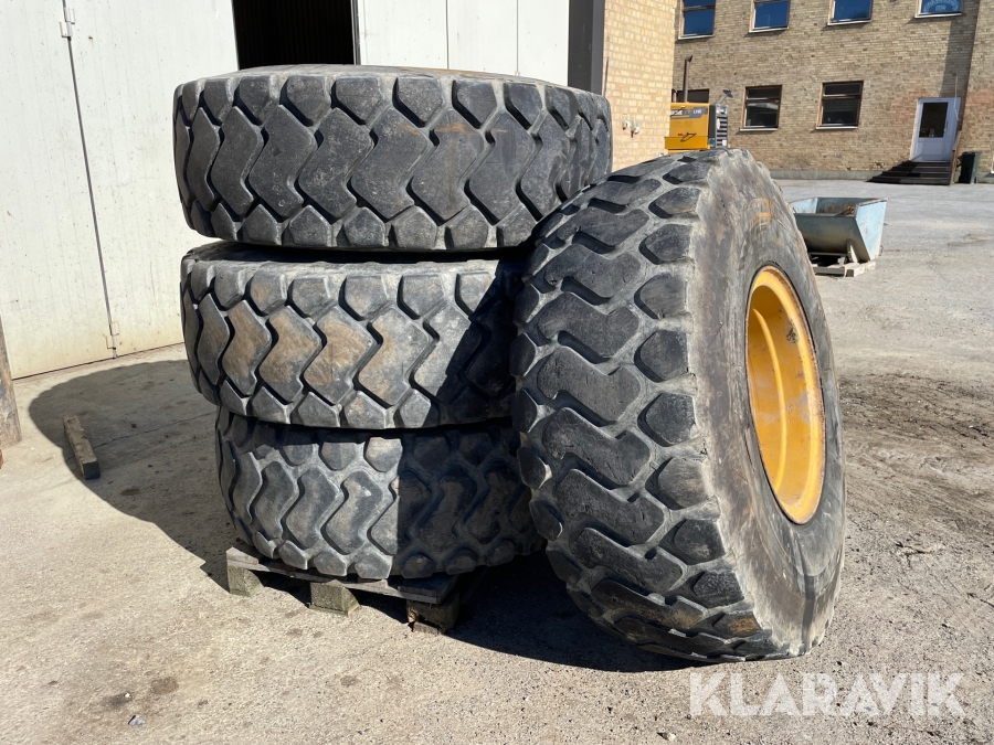 Entreprenaddäck Michelin XHA 4st