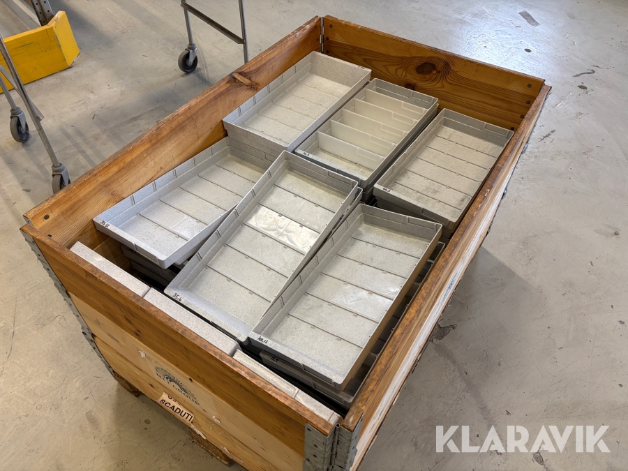Plastlådor / Förvaringslådor