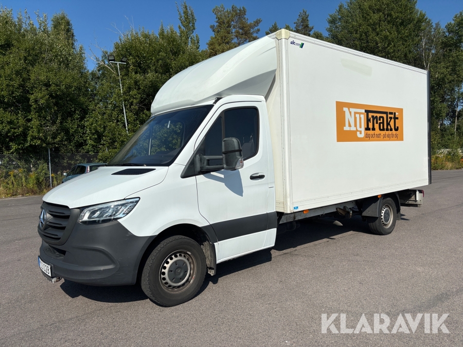 Skåpbil Mercedes-Benz Sprinter 317 9G-Tronic 170hk med bakgavellyft