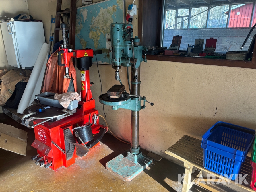 Pelarborr AB Arboga Maskiner E 100