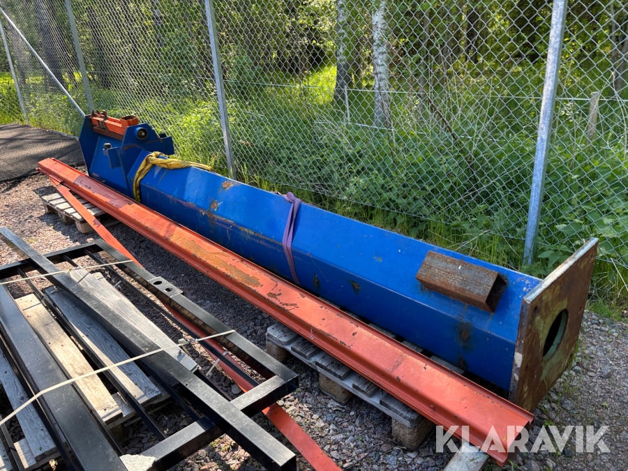 Pelarsvängkran Demag