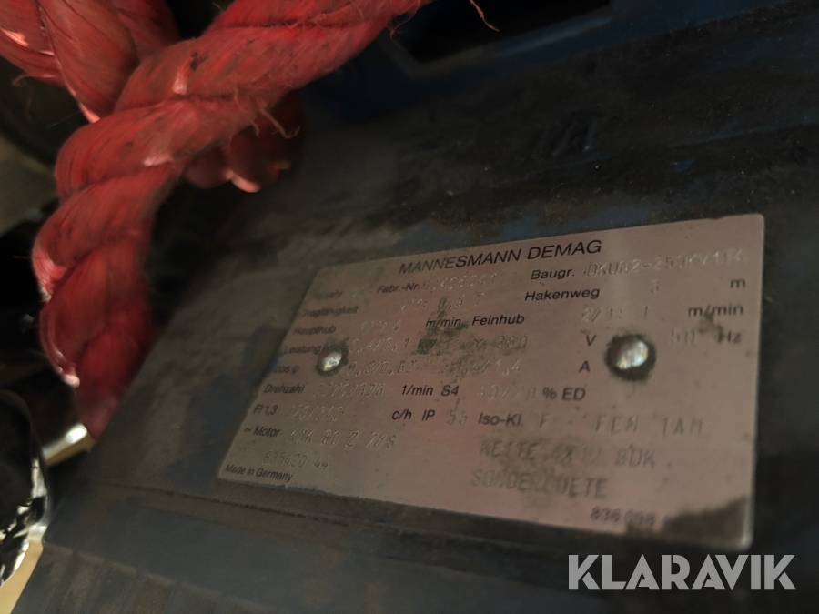 Pelarsvängkran Demag