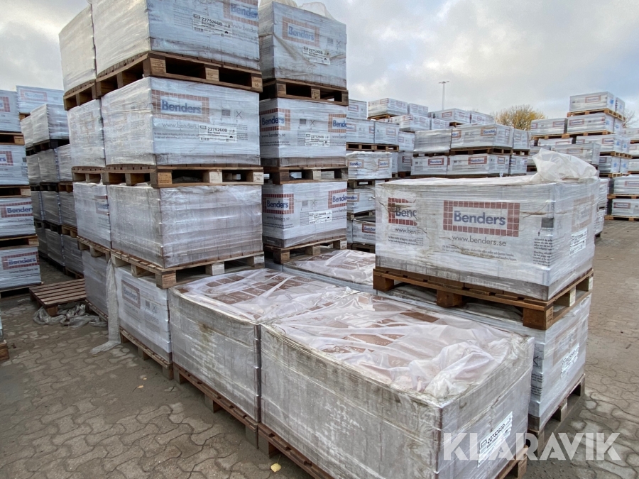 Marksten Benders bas fasad terracotta 21st pallar