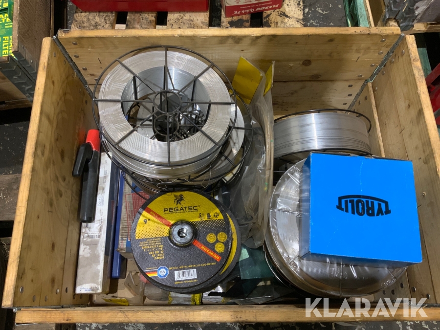 Svetstråd och pinnar