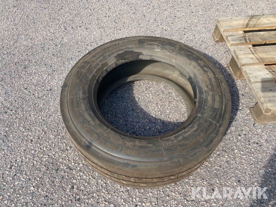 Lastbilsdäck Michelin 255/60 R19,5 1st
