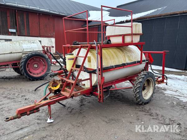 Tankvagn / växtskyddspruta Lindus 2000L