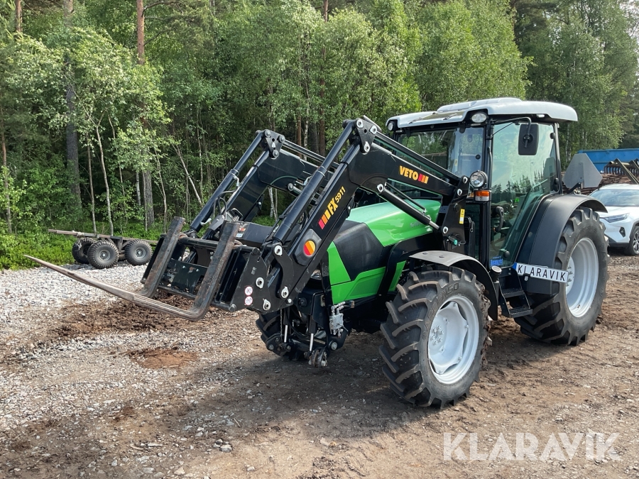 Traktor Deutz-Fahr 5100.4D med frontlastare och frontlyft