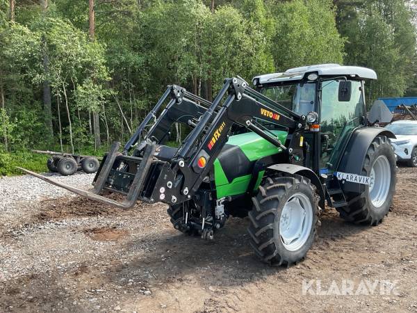 Traktor Deutz-Fahr 5100.4D med frontlastare och frontlyft
