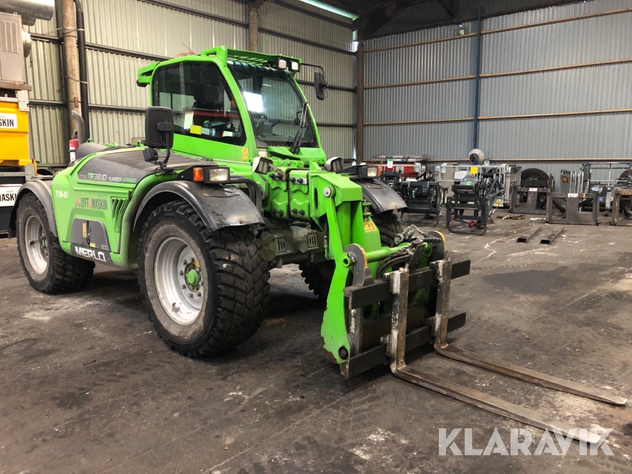 Teleskoptruck Merlo TF38.10 med gafflar