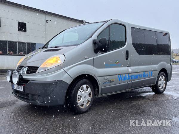 Minibuss Renault Trafic 9-sits