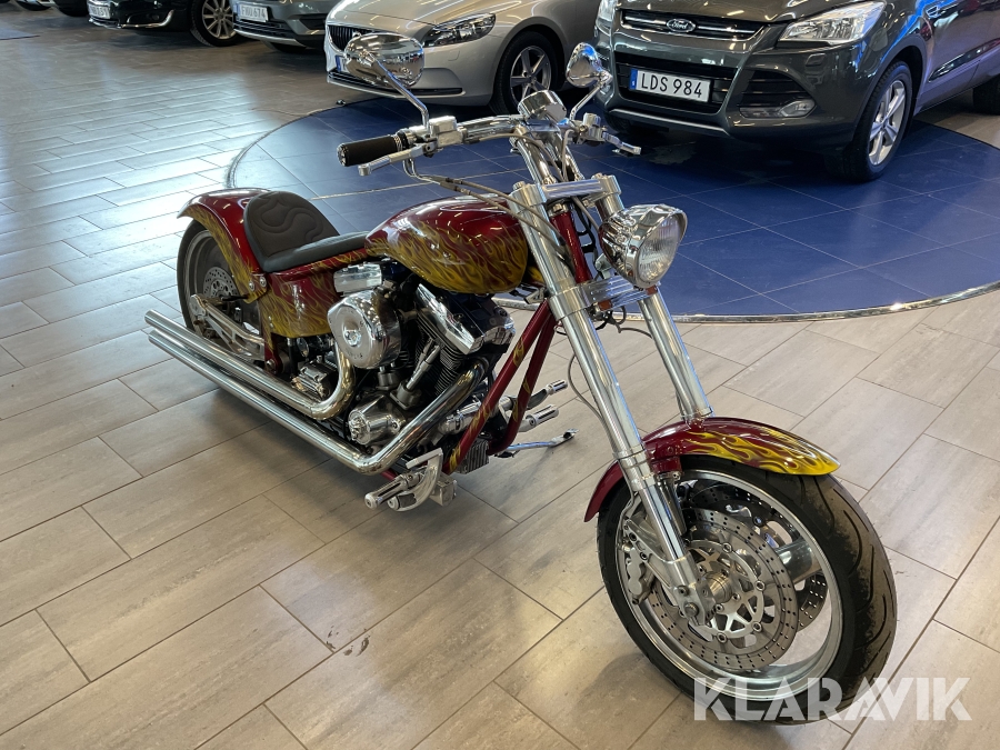 Motorcykel Fire Devil Harley Davidson chopper