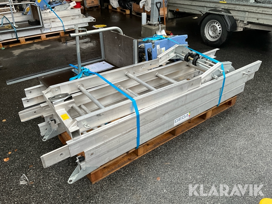 Materialtransportör tak solcell Geda Lift 200 Standard