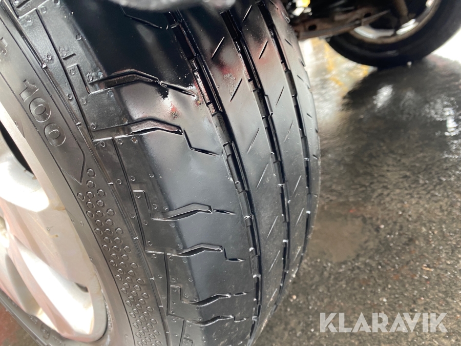 Pickup Volkswagen Transporter T5 2.5 TDI Pickup (174hk)