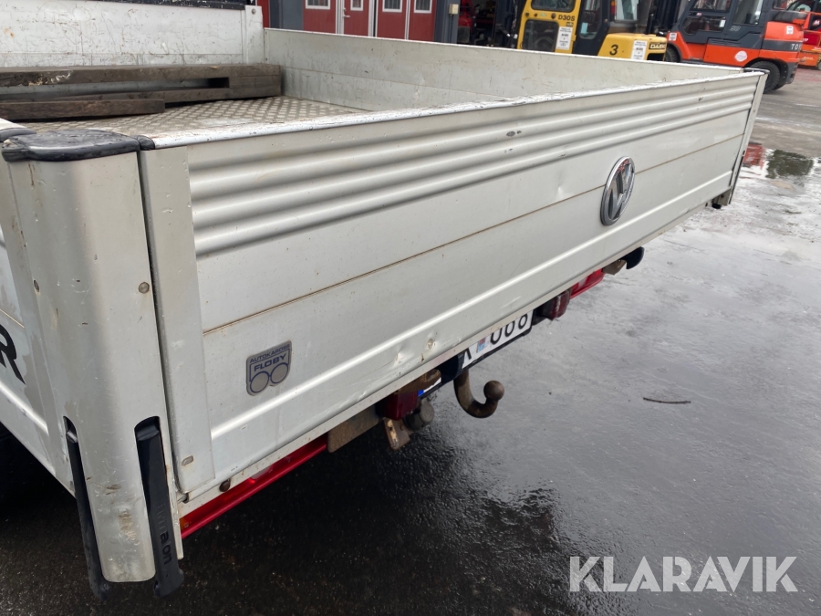 Pickup Volkswagen Transporter T5 2.5 TDI Pickup (174hk)