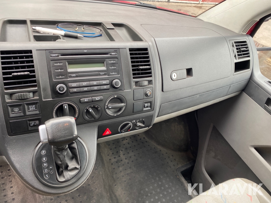 Pickup Volkswagen Transporter T5 2.5 TDI Pickup (174hk)