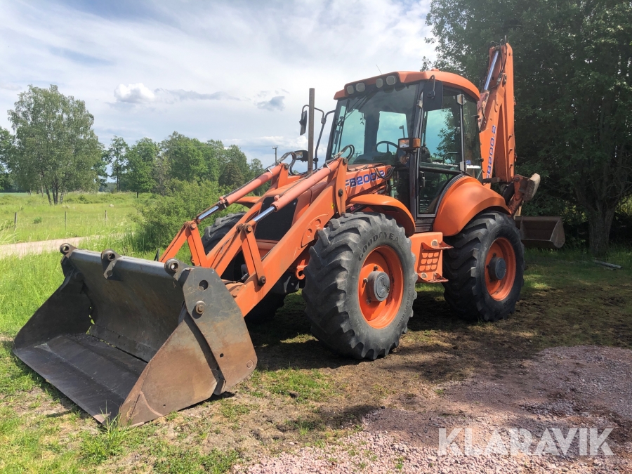 Traktorgrävare Fiat-Hitachi FB200,2 4WD med redskap