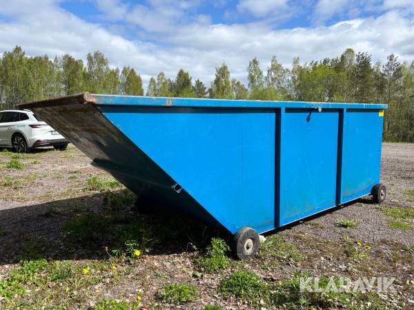 Container B.låångs 8m3