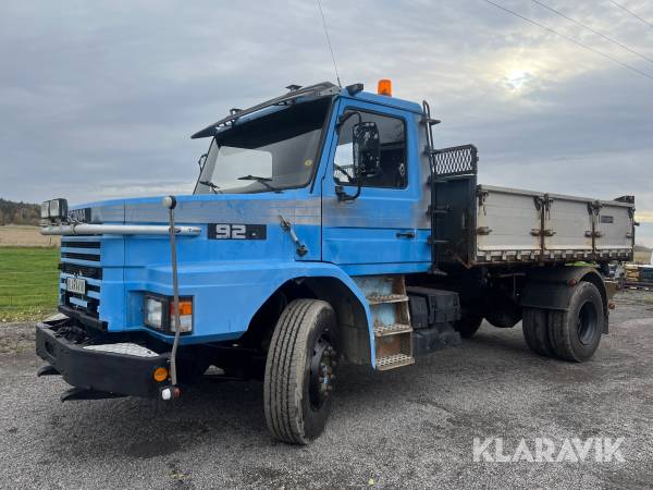 Veteranlastbil Scania T92H med tippflak