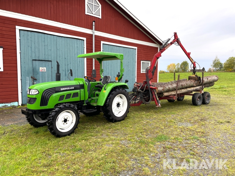 Traktor Foton Europard Ft40 med timmervagn