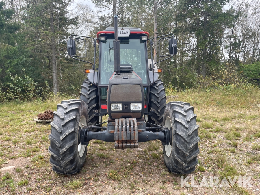 Traktor Valtra Valmet 700 skogshytt