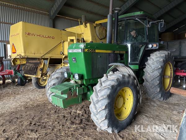 Traktor John Deere 4055