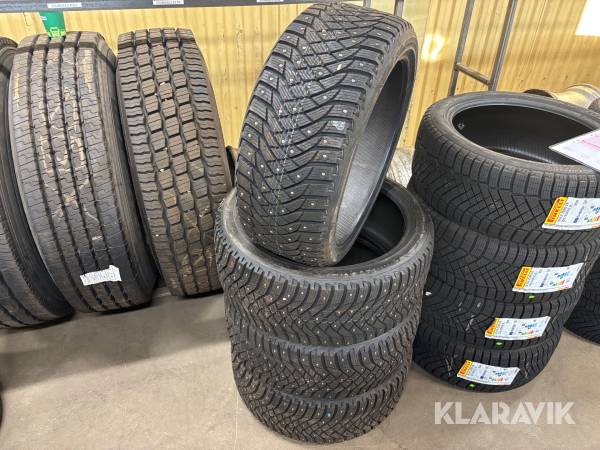 Dubbdäck Goodyear Ultragrip Arctic2 235/40 r19 4st